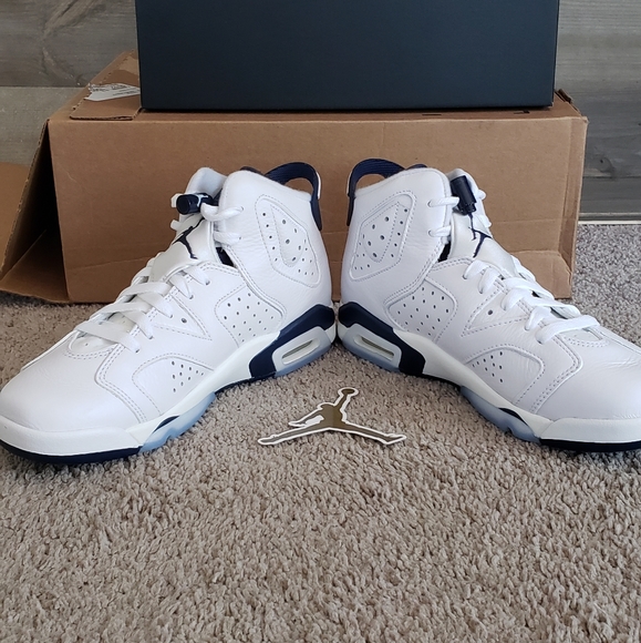 Jordan 6 Midnight Navy size 7M/8.5W - Picture 3 of 6
